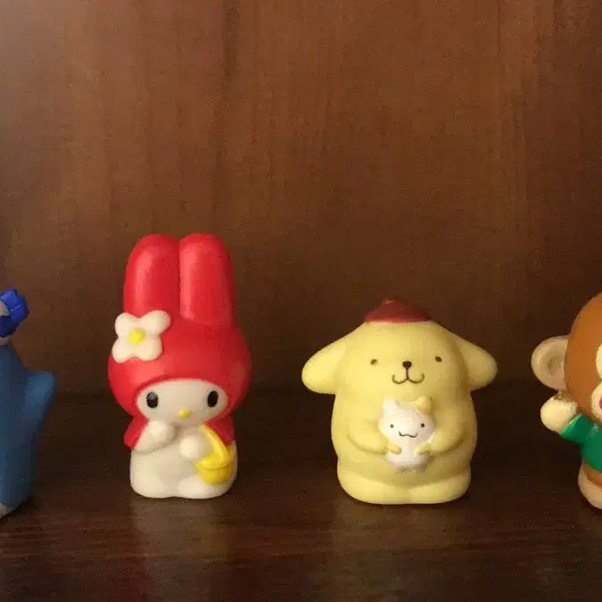 [BUNJANG] Vintage Sanrio Characters Finger Puppets Bundle Set / 일본 고전 빨간 마이멜로디 머핀 폼폼푸린 턱시도셈 몽키치 똥사이즈 인형