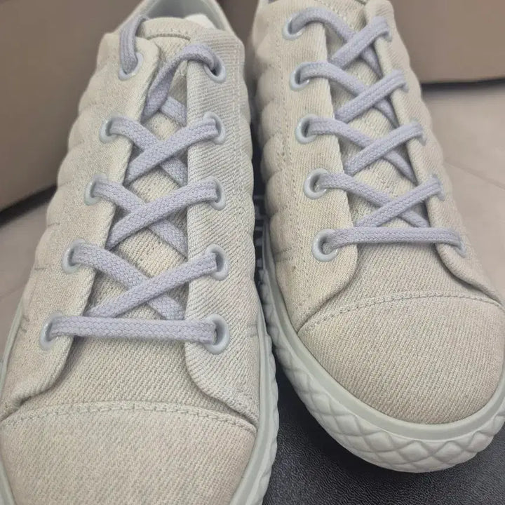 [BUNJANG] Chanel Denim Sneakers / 샤넬 데님 스니커즈