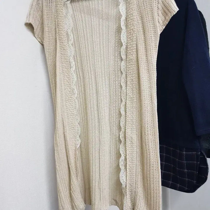 [BUNJANG] Ivory Lace Short Sleeve Cardigan / 아이보리 레이스 반팔 가디건