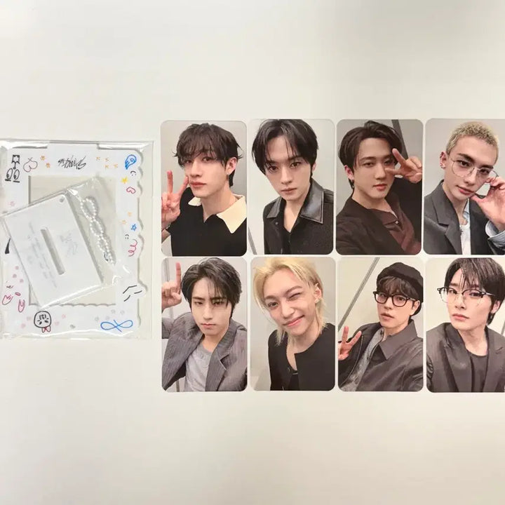 [BUNJANG] Stray Kids Japan STAY POB Photocard Bundle Set / 스키즈 재팬 STAY 특전 포토카드+스탠드
