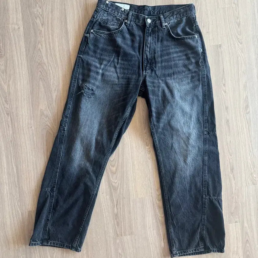 [BUNJANG] ZARA Curved Denim Jeans / zara 자라 백다트 커브드 데님 청바지 32사이즈 판매