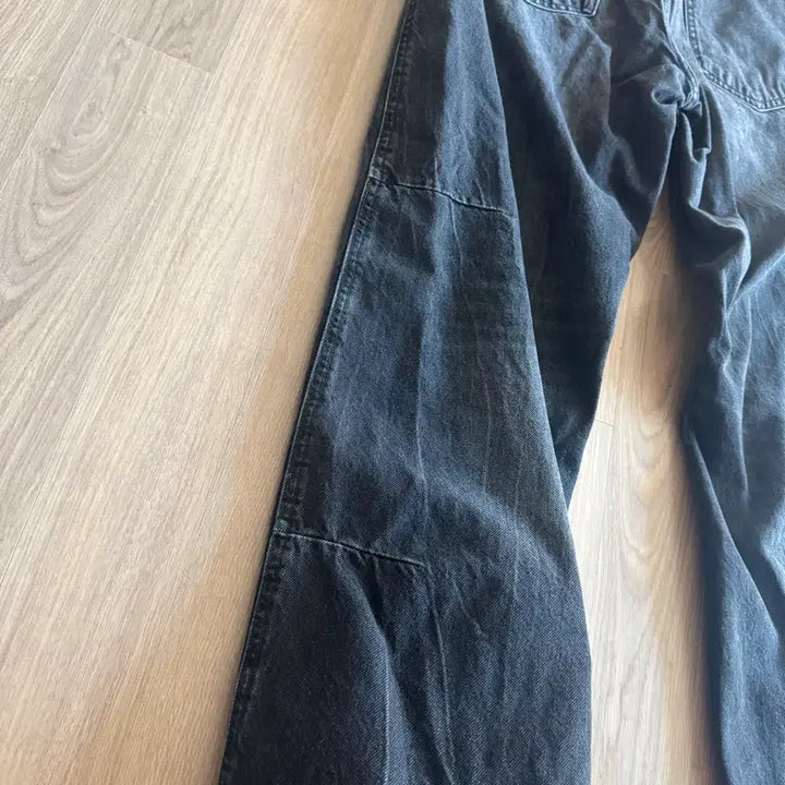 [BUNJANG] ZARA Curved Denim Jeans / zara 자라 백다트 커브드 데님 청바지 32사이즈 판매