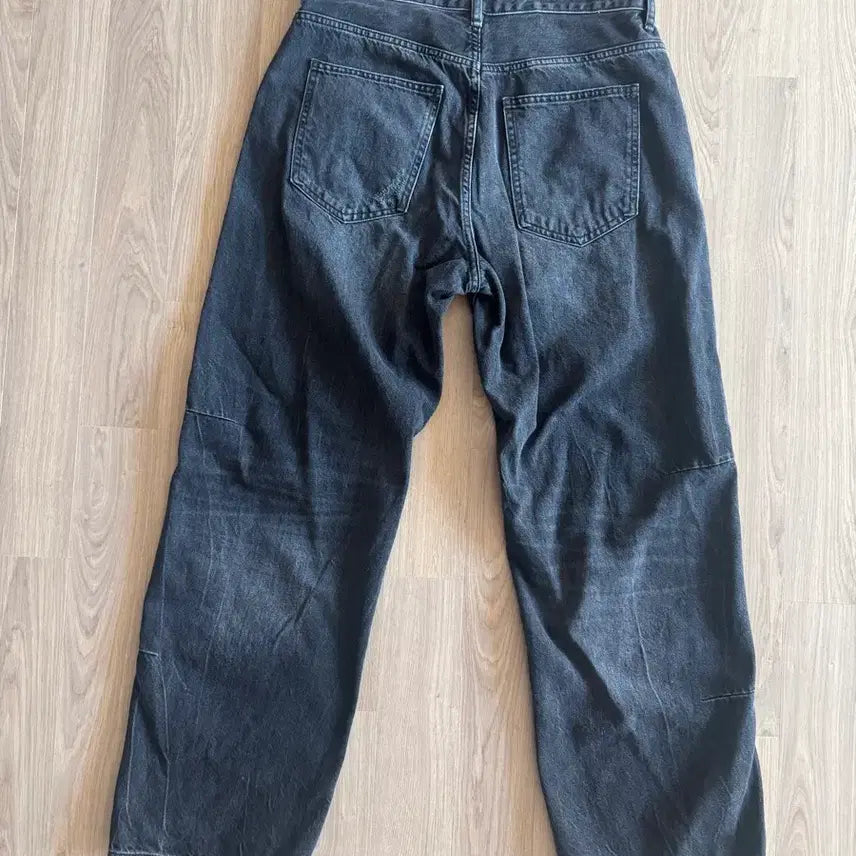 [BUNJANG] ZARA Curved Denim Jeans / zara 자라 백다트 커브드 데님 청바지 32사이즈 판매