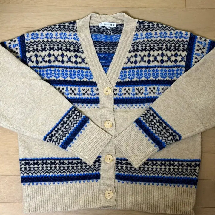 [BUNJANG] Uniqlo JW Anderson Cardigan / 유니클로 jw앤더슨 가디건