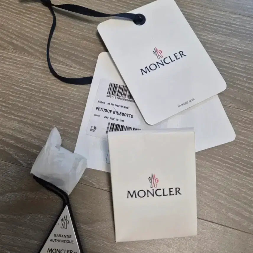 [BUNJANG] Moncler Petuk Windbreaker Jacket Navy Size 6 / (급처)몽클레어 페투크 바람막이 자켓 6사이즈 네이비 팝니다.