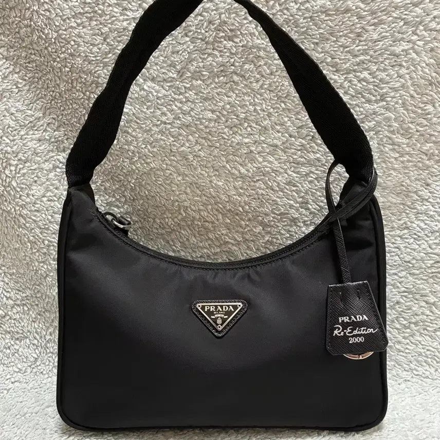 [BUNJANG] Prada Re-Edition 2000 Hobo Bag / (정품)프라다 리에디션 2000 호보백 1NE515
