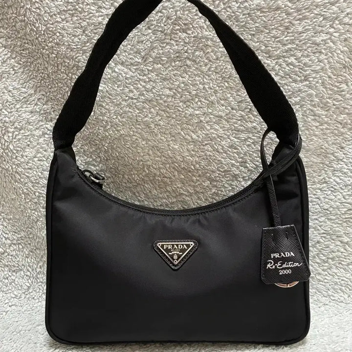 [BUNJANG] Prada Re-Edition 2000 Hobo Bag / (정품)프라다 리에디션 2000 호보백 1NE515