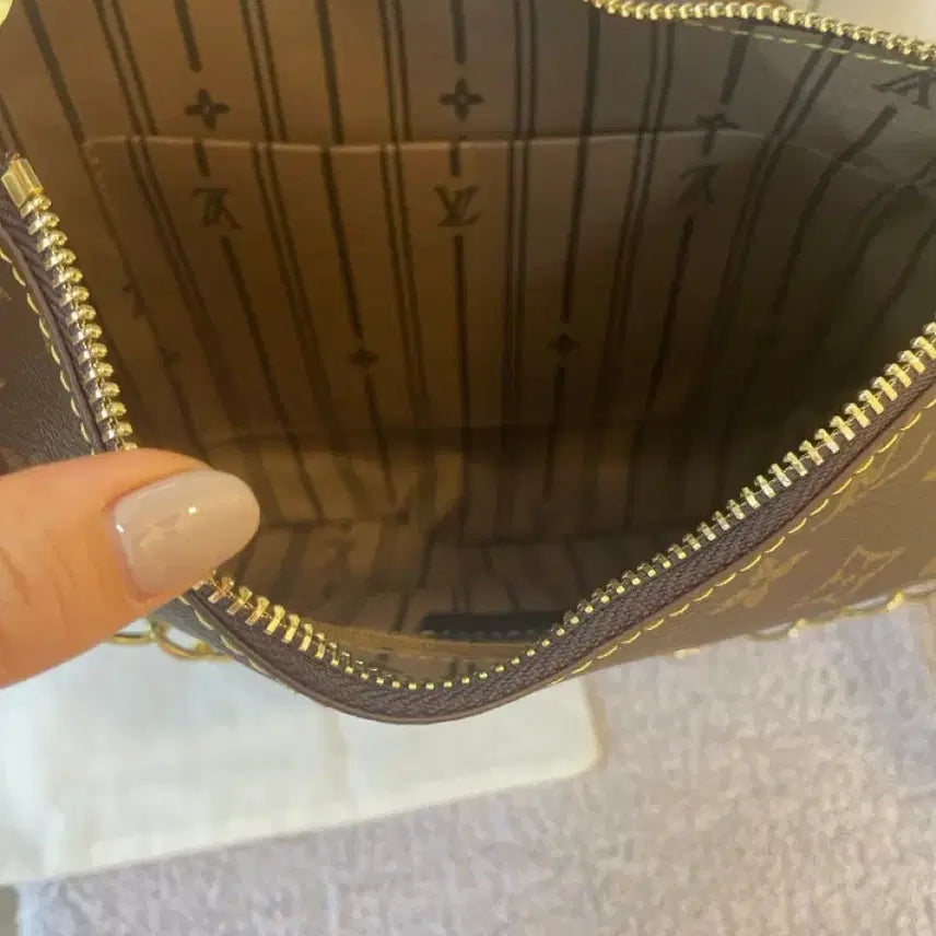 [BUNJANG] LOU Crescent Shoulder Bag / 루 반달숄더백