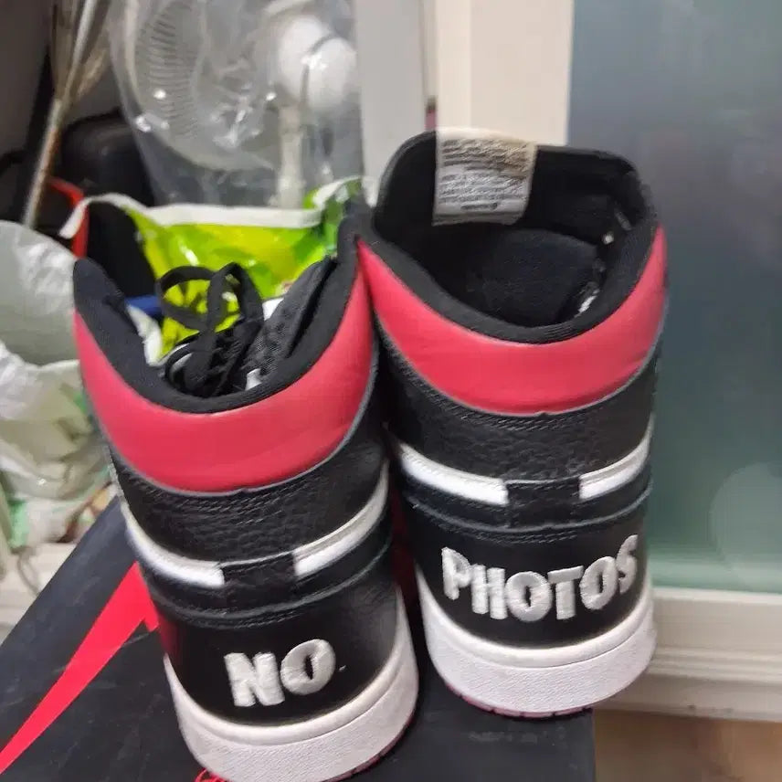 [BUNJANG] Nike Air Jordan 1 Mid Black White Red Sneakers / 나이키 에어 조던 1