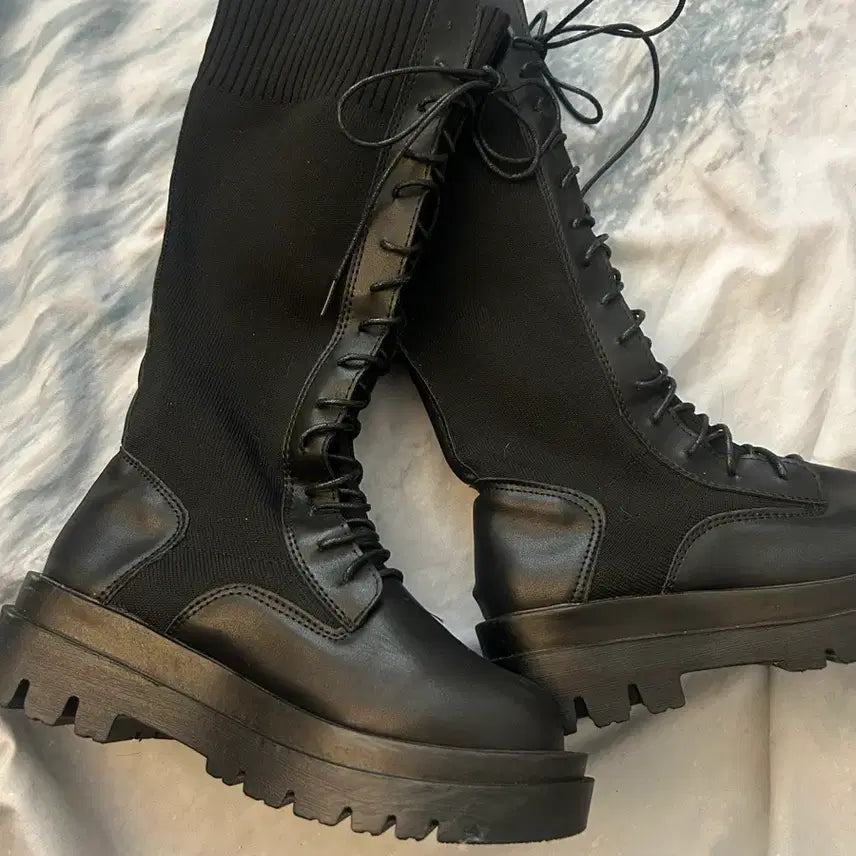 [BUNJANG] Black Knit Wedge Boots / 키높이 통굽 블랙 니트 워커