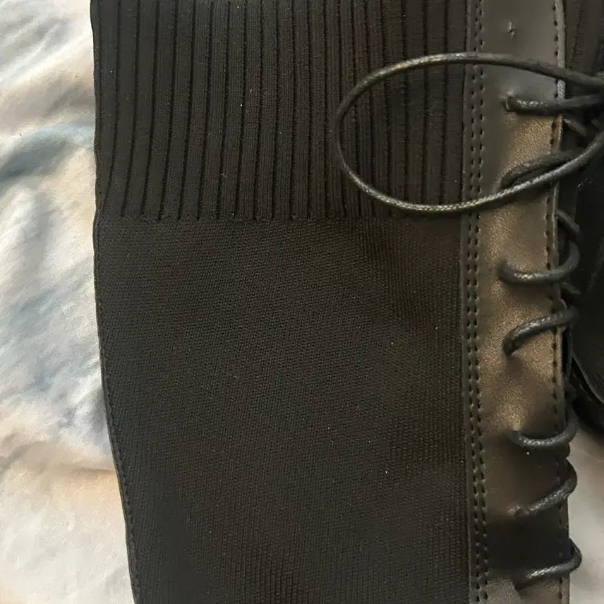 [BUNJANG] Black Knit Wedge Boots / 키높이 통굽 블랙 니트 워커