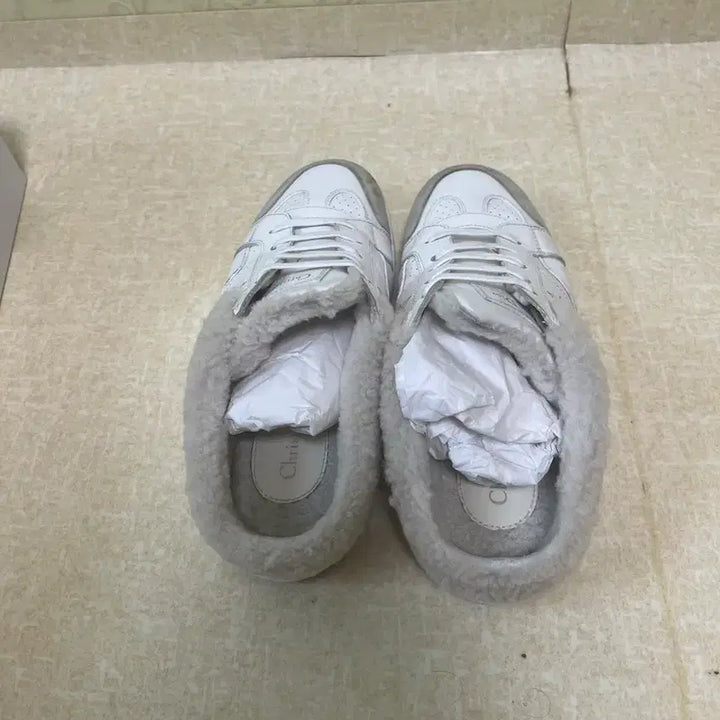 [BUNJANG] 디올 스타 여성 스니커즈 양털 시어링 뮬 37.5 / 디올 스타 여성 스니커즈 양털 시어링 뮬 37.5