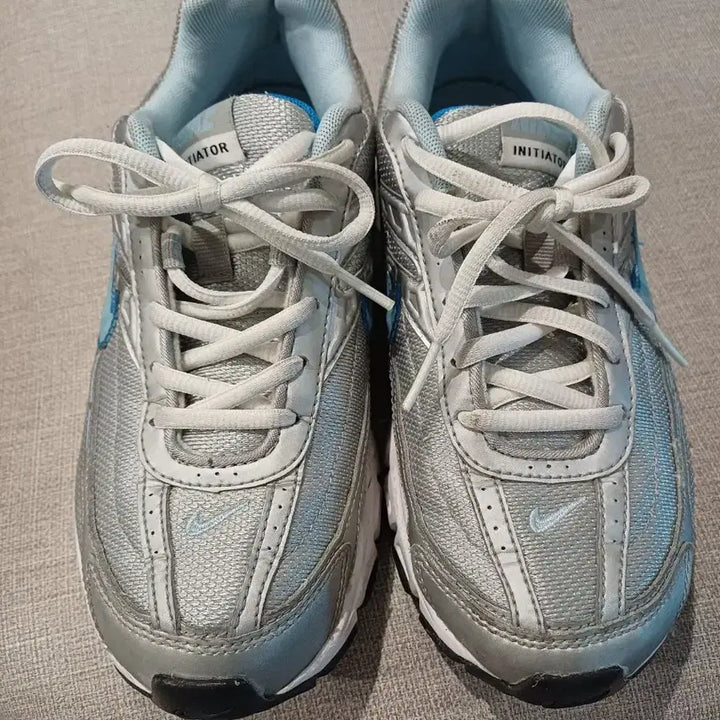 [BUNJANG] Nike Initiator Women's Sneakers 240 / 나이키 여성 이니시에이터 240