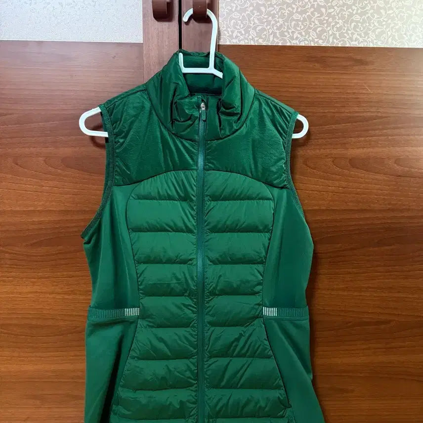[SOLD OUT] 룰루레몬 여성 패딩 조끼 그린