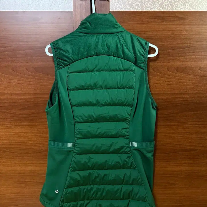 [SOLD OUT] 룰루레몬 여성 패딩 조끼 그린