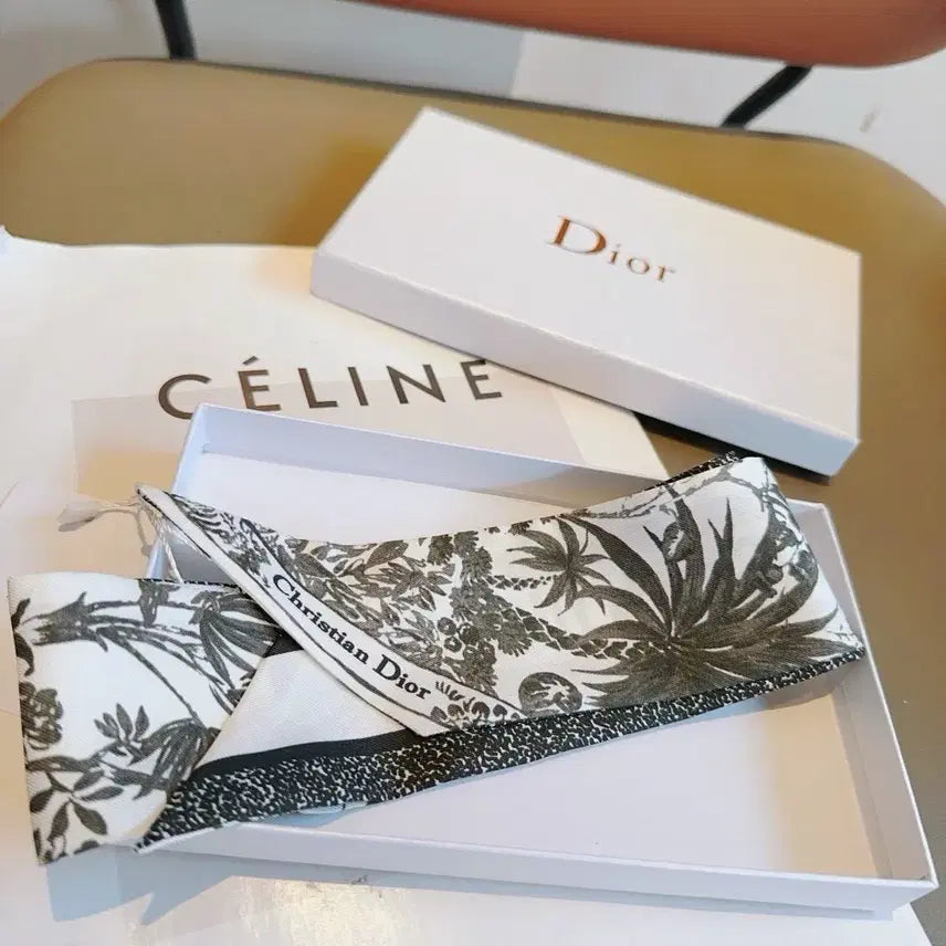 [BUNJANG] Dior Silk Scarf / 디올 실크 스카프