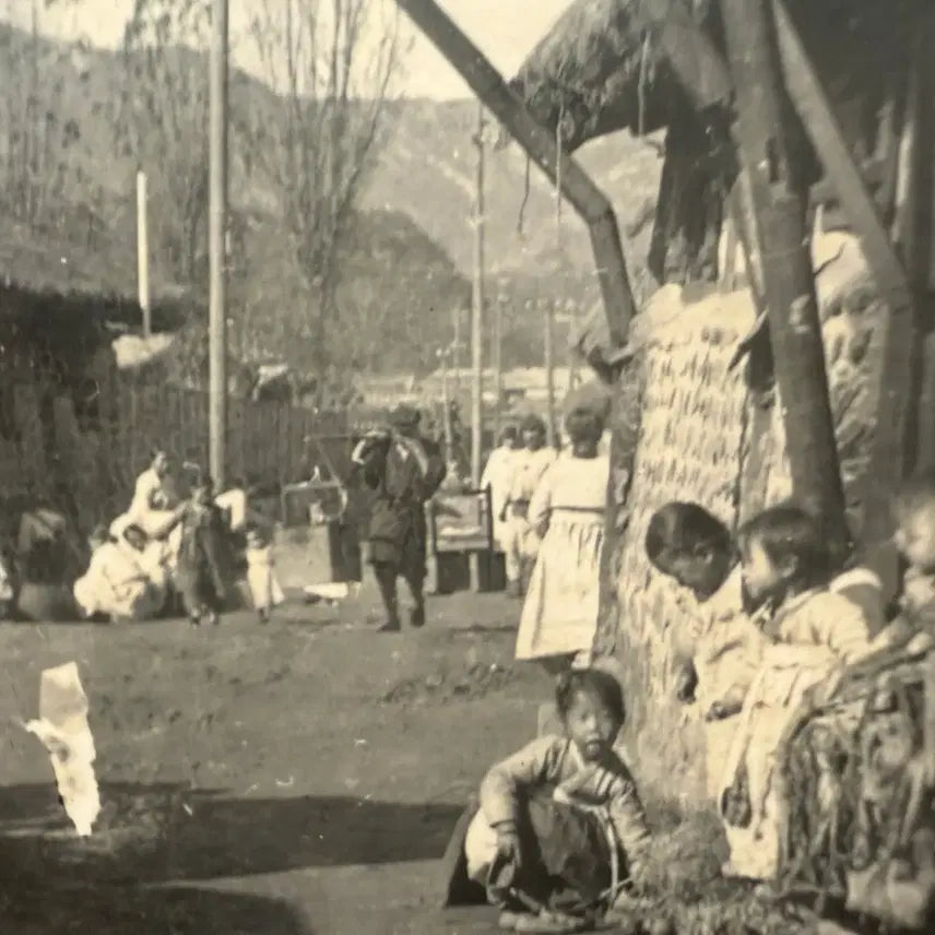 [BUNJANG] 1923 Seoul Street Scene Postcard / 1923년 - 조선 - 서울 - 아이들 - 초가집 한복 지게 전신주 복식