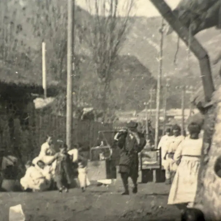 [BUNJANG] 1923 Seoul Street Scene Postcard / 1923년 - 조선 - 서울 - 아이들 - 초가집 한복 지게 전신주 복식