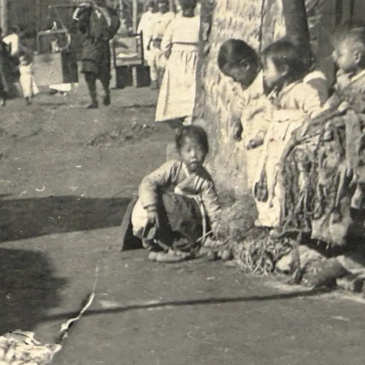[BUNJANG] 1923 Seoul Street Scene Postcard / 1923년 - 조선 - 서울 - 아이들 - 초가집 한복 지게 전신주 복식