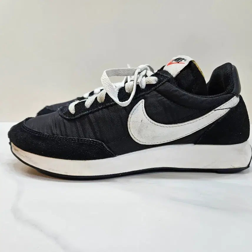 [BUNJANG] Nike Air Tailwind 79 Sneakers (240mm) / 나이키 에어테일윈드79 운동화 240