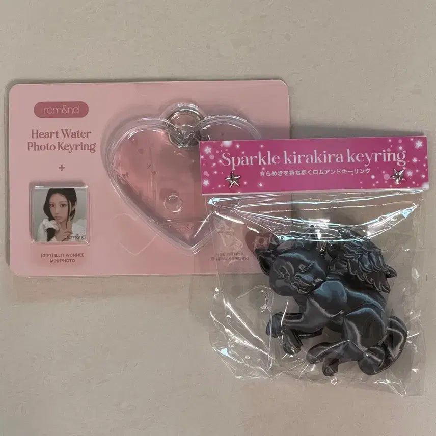 [BUNJANG] IVE Wonhee Angel Nyan Keyring Bundle / 미개봉) 롬앤 원희 엔젤냥이키링 블랙+하트워터키링