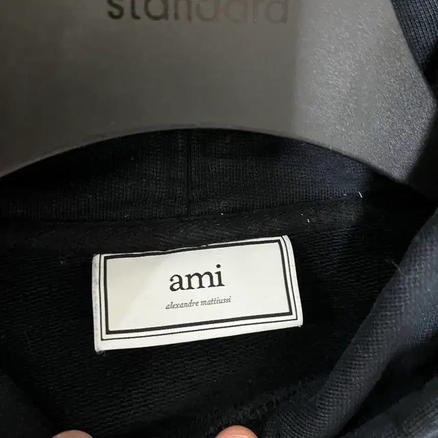 [BUNJANG] AMI Black Hoodie L / AMI 아미 블랙 후드 L