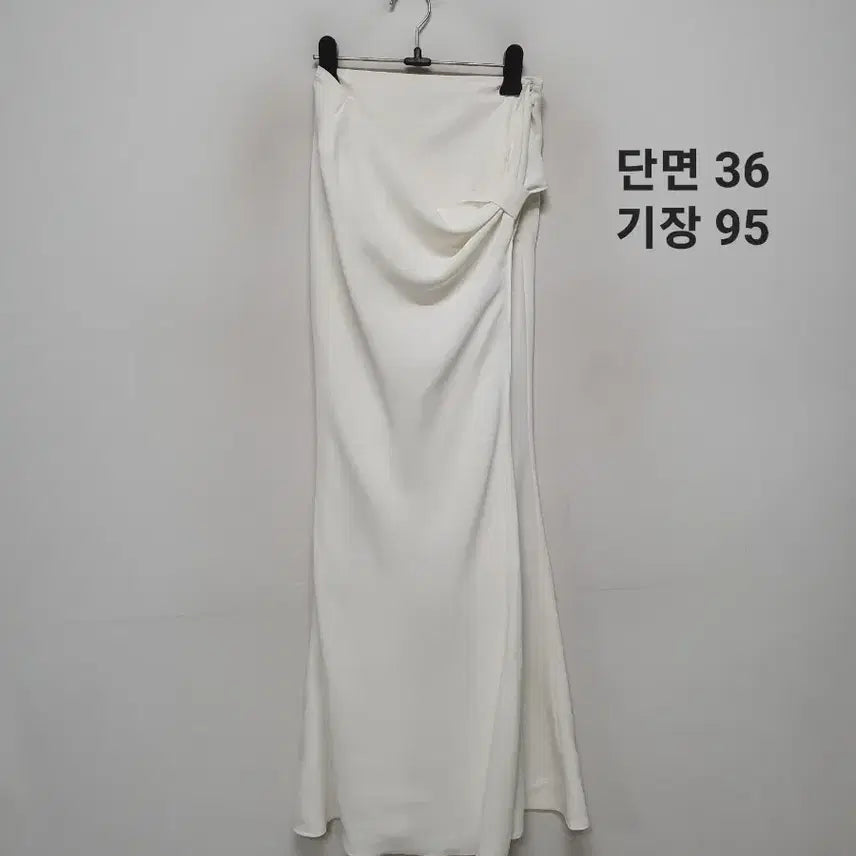 [BUNJANG] Egoist Skirt / 에고이스트 스커트
