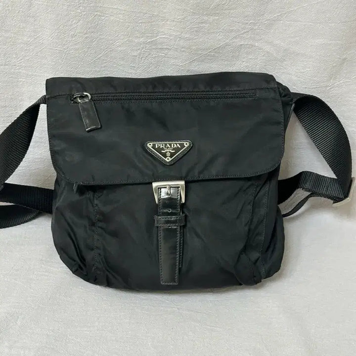 [BUNJANG] Prada Pocono Nylon Buckle Crossbody Bag / (풀구성) 프라다 나일론 버클 크로스백 포코노 주우재백