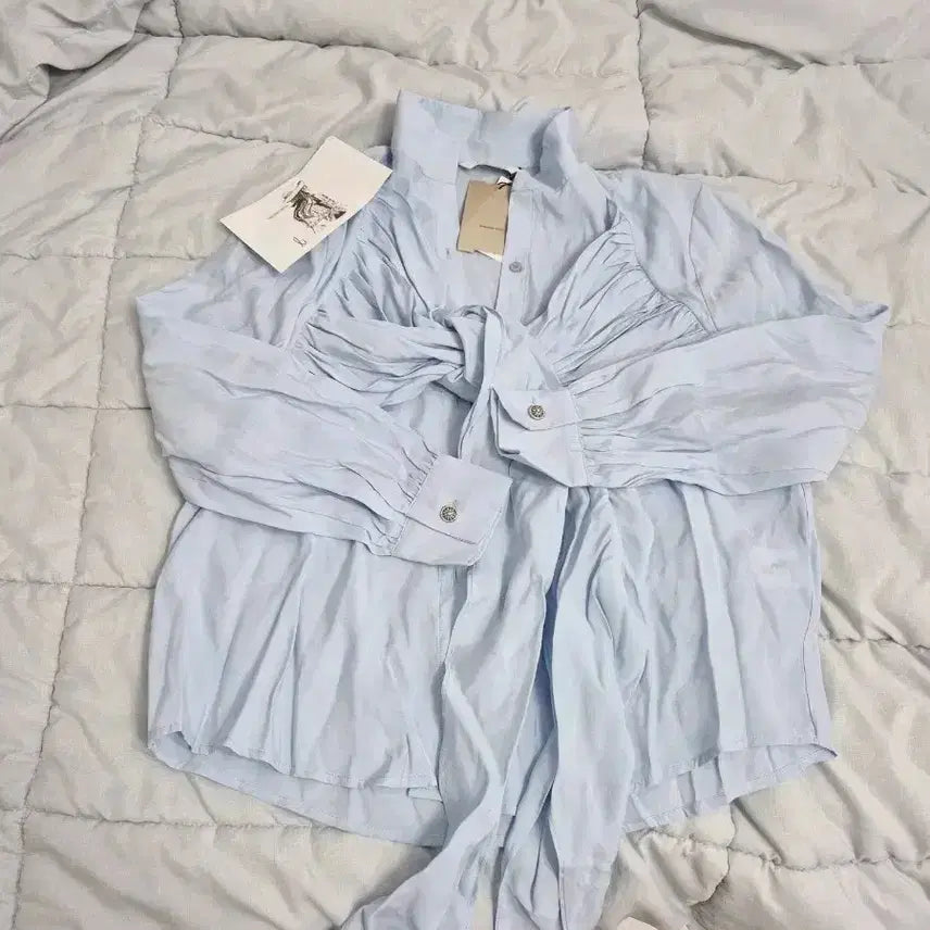 [SOLD OUT] 새상품 서쿠키 큐브라 리본 블라우스