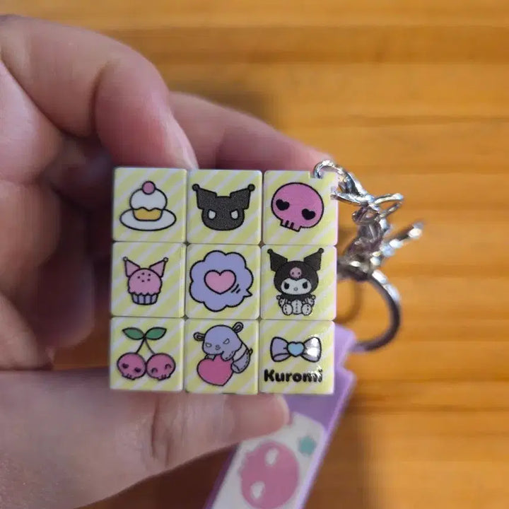 [BUNJANG] Kuromi Cube/Strap Keyring / 쿠로미 큐브/스트랩 키링