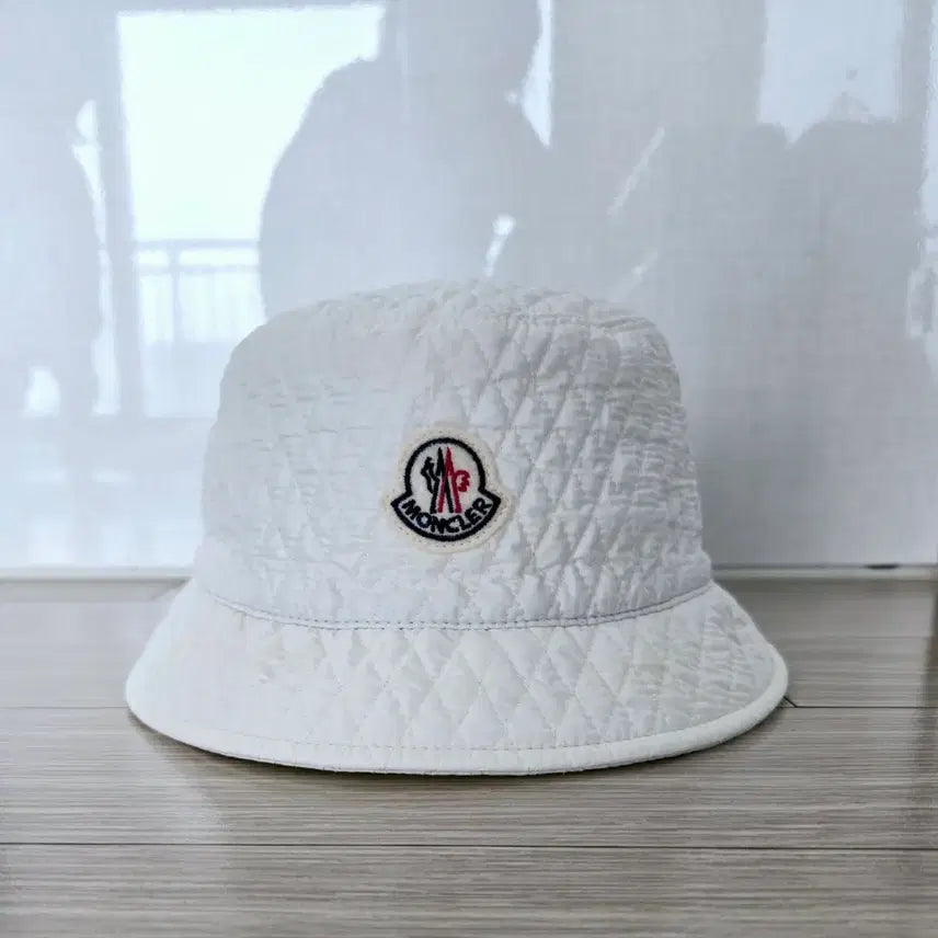 [BUNJANG] Moncler Authentic Quilted Bucket Hat / 몽클레어 정품 버킷햇