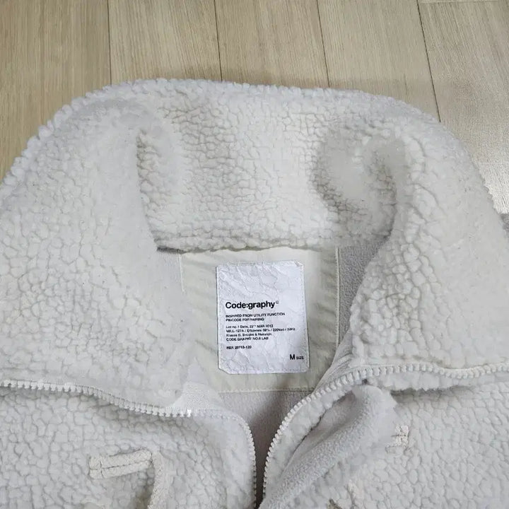 [BUNJANG] Code:graphy Ppo-geul-i Ddukbokki Coat M / [Code:graphy] 코드그라피 뽀글이 떡볶이코트 M