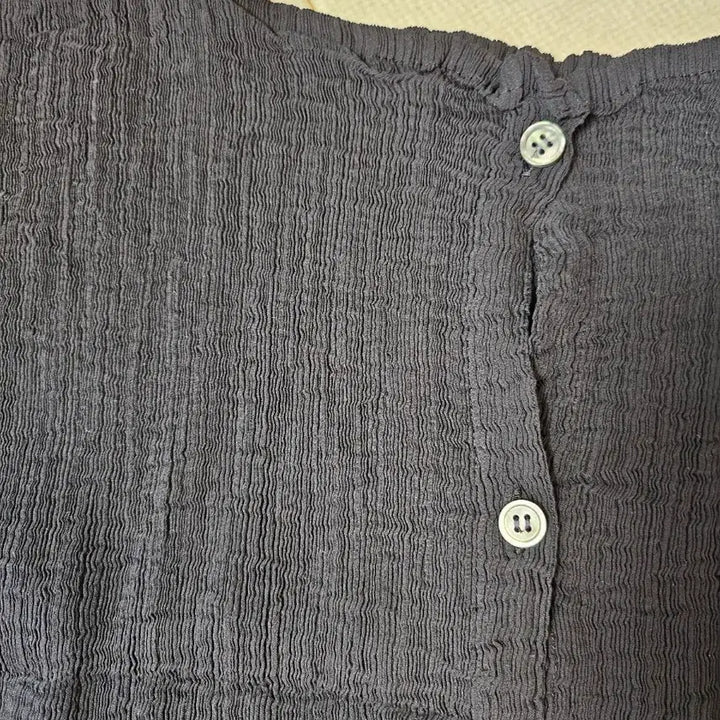 [BUNJANG] Issey Miyake See-through Crepe Top / 미 이세이미야케 시스루크레페 탑 블랙