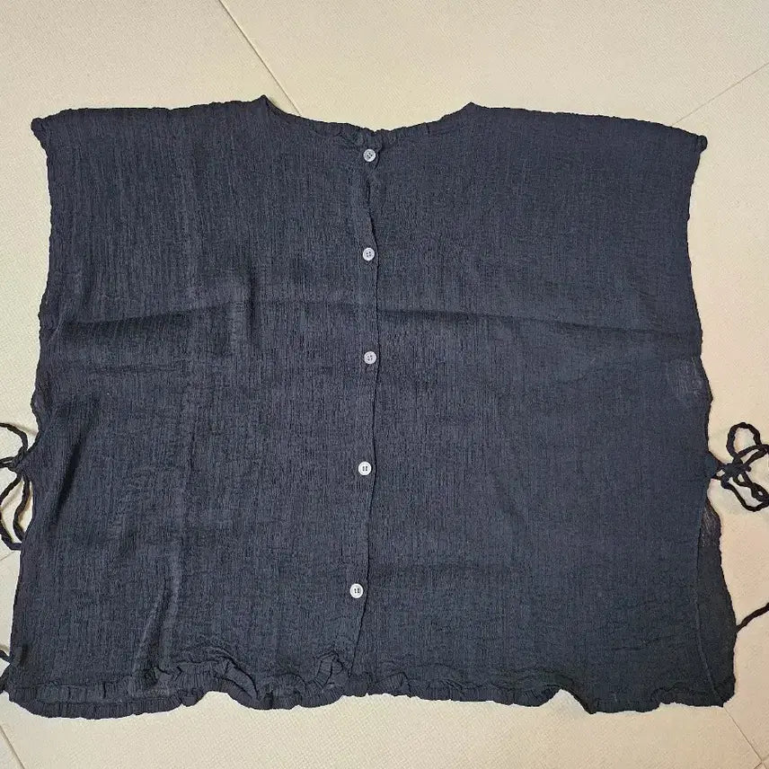 [BUNJANG] Issey Miyake Sheer Crepe Top Black / 미 이세이미야케 시스루크레페 탑 블랙
