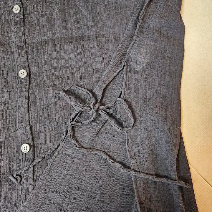 [BUNJANG] Issey Miyake See-through Crepe Top / 미 이세이미야케 시스루크레페 탑 블랙