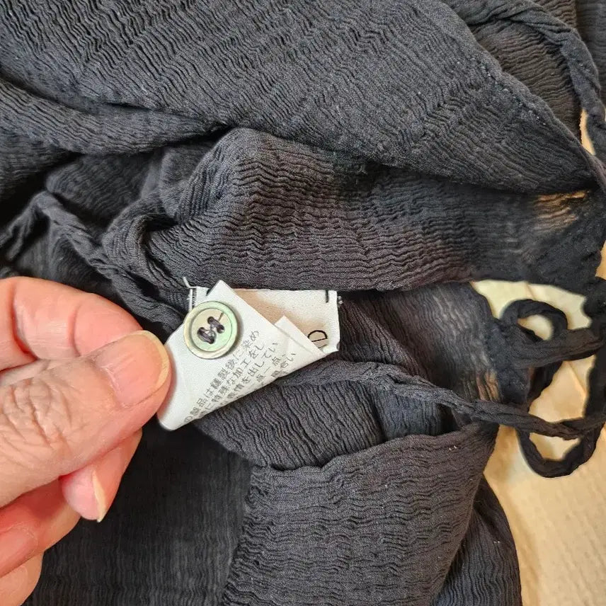 [BUNJANG] Issey Miyake See-through Crepe Top / 미 이세이미야케 시스루크레페 탑 블랙