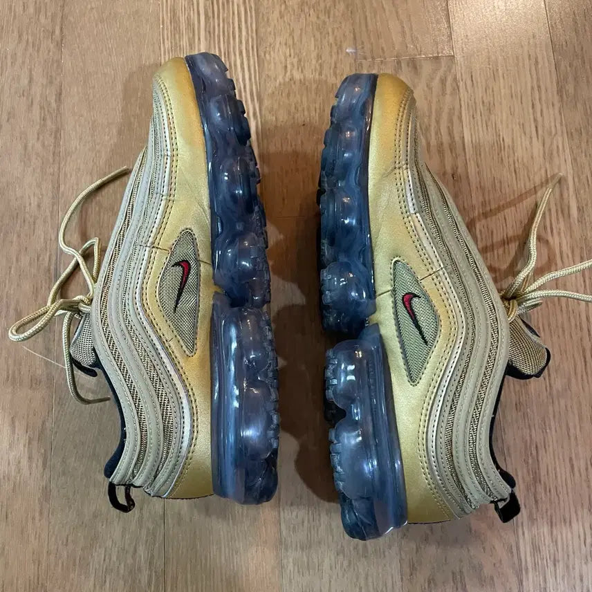 [SOLD OUT] 156) 나이키 에어 베이퍼맥스 97 메탈릭 골드 265
