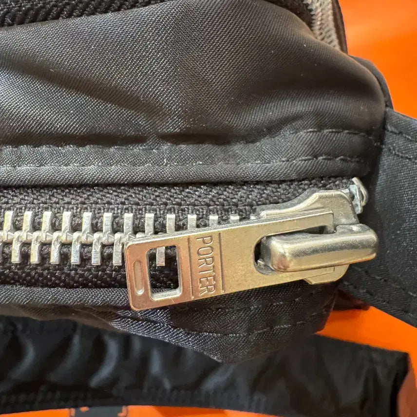 [BUNJANG] Porter Tanker Shoulder Bag (Large) - Black / 포터 탱커 숄더백 라지 블랙