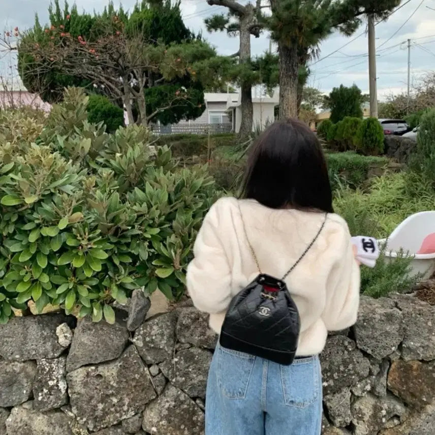 [BUNJANG] ONF Holiday Fur Jacket / 온트 홀리데이 퍼자켓