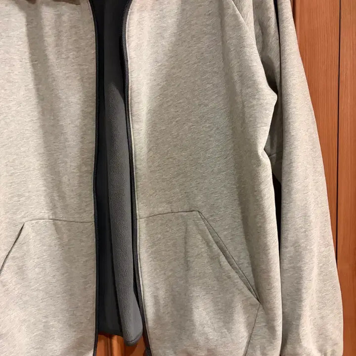[BUNJANG] Uniqlo Hooded Zip-Up Unisex Jacket / 빅사이즈 유니클로 후드 집업 남여공용 여성