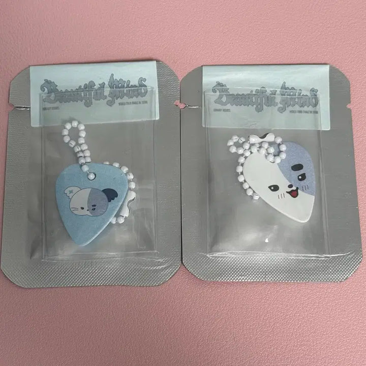 [BUNJANG] Xdinary Heroes Viewma Concert Encore MD Jungsu NyanDu Bundle Set Keychain / 엑스디너리히어로즈 엑디즈 뷰마콘 앙콘 엠디 피크 키링 정수 냥듀 일괄