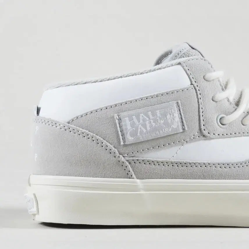 [BUNJANG] Vans Skate x Pop Trading Company Half Cab 92 Sneakers / (260) 반스 스케이트 X 팝트레이딩 컴퍼니 하프캡 92