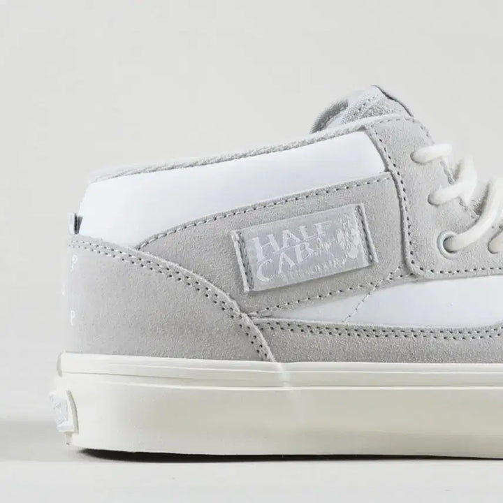 [BUNJANG] Vans Skate x Pop Trading Company Half Cab 92 Sneakers / (260) 반스 스케이트 X 팝트레이딩 컴퍼니 하프캡 92