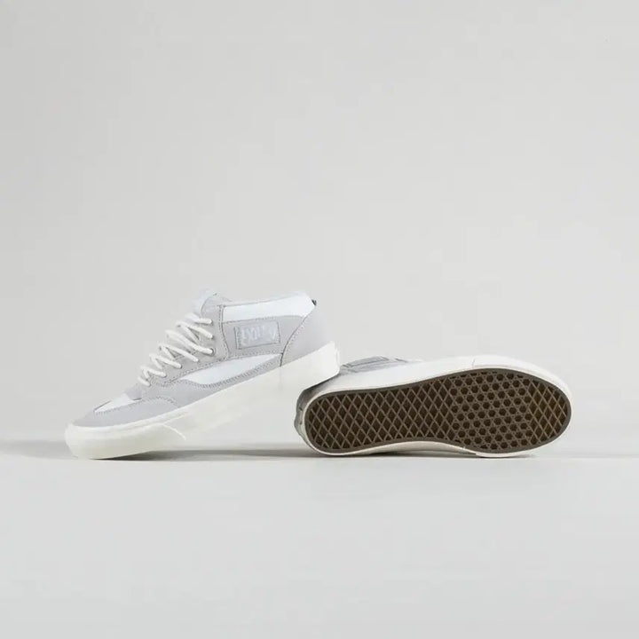 [BUNJANG] Vans Skate x Pop Trading Company Half Cab 92 Sneakers / (260) 반스 스케이트 X 팝트레이딩 컴퍼니 하프캡 92