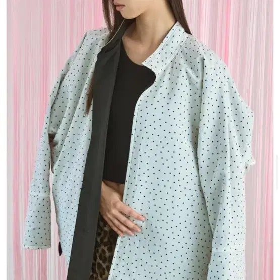 [BUNJANG] The Kills Reversible Windbreaker Jacket / 더킬스 검정 양면 외투 바람막이 새상품