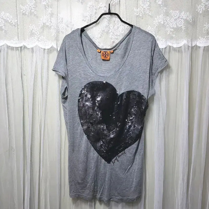 [BUNJANG] Tory Burch Sequin Heart T-Shirt / 토리버치 하트 스펭글 모달100%반팔티