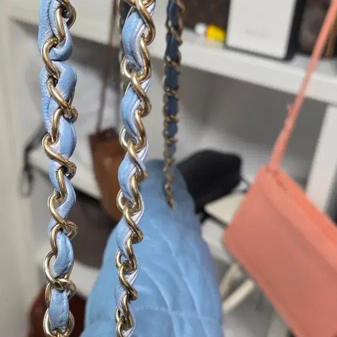 [BUNJANG] Chanel Quilted Chain Bag + Scarf / (정품)샤넬 퀼팅 체인백 블루 + 스카프