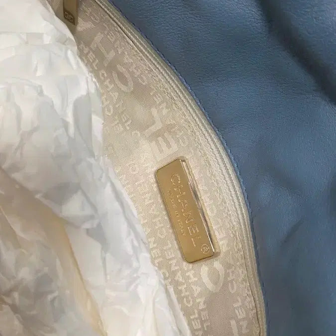 [BUNJANG] Chanel Quilted Chain Bag + Scarf / (정품)샤넬 퀼팅 체인백 블루 + 스카프