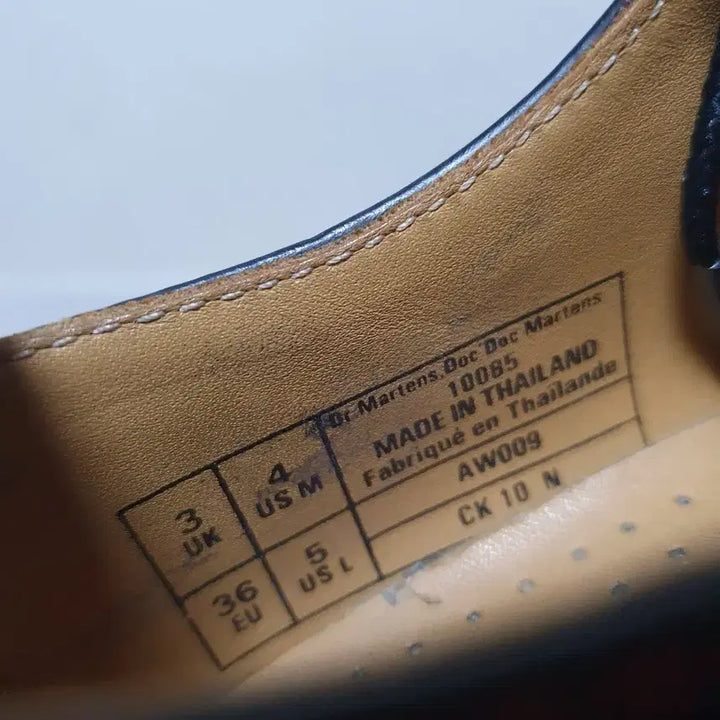 [BUNJANG] Dr. Martens 1461 Black Red Stitch 220 / 닥터마틴 1461 블랙 레드 스티치 220