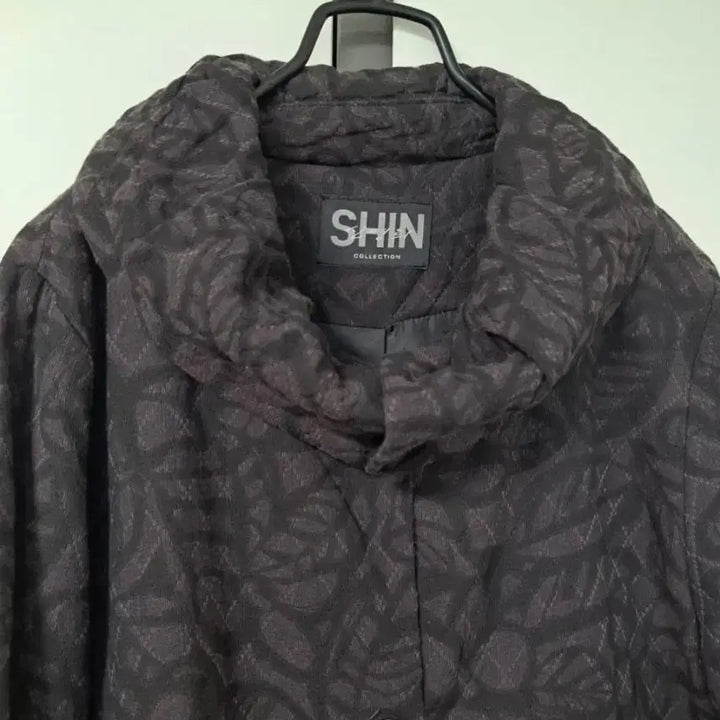 [BUNJANG] Shin Young Hee A-Line Fit Collar Coat / 신영희디자이너 브랜드 춘추용 에이라인핏 카라변형 코트